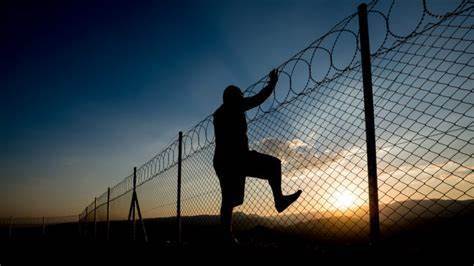 Prison escapee loses hand to furious mob in&nbsp;Terego