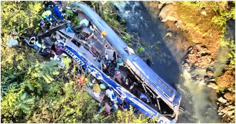 Kenyan bus plunges into river, kills&nbsp;34